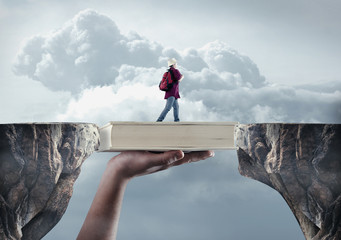 小米、华为、三星：当下三款主流折叠屏手机摸机对比