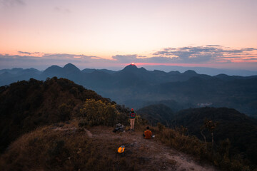 小米、华为、三星：当下三款主流折叠屏手机摸机对比