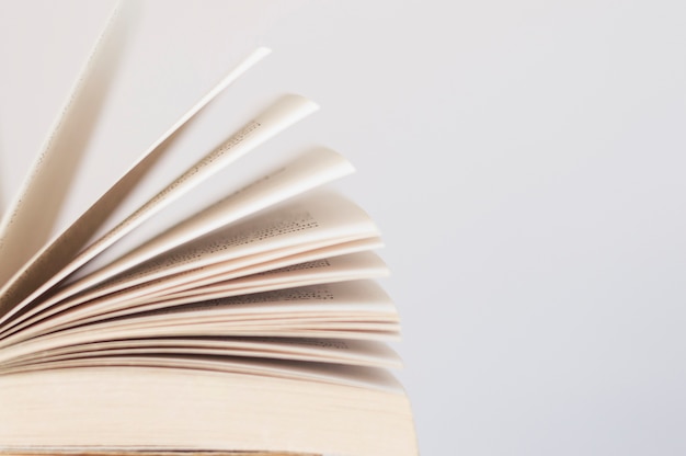 传媒十大龙头股都有哪些？